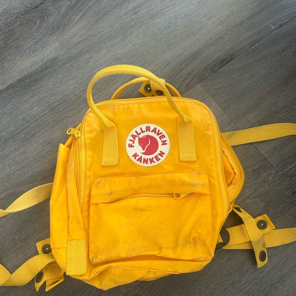 Fjällräven Kånken Yellow Backpack